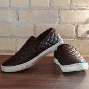 Steve Madden Slip On